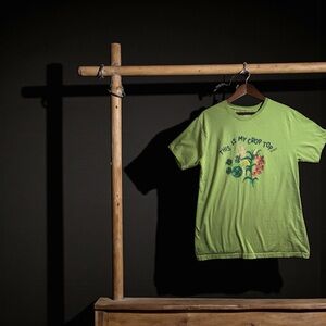 Green Graphic tee Farm “This is my crop top” size large